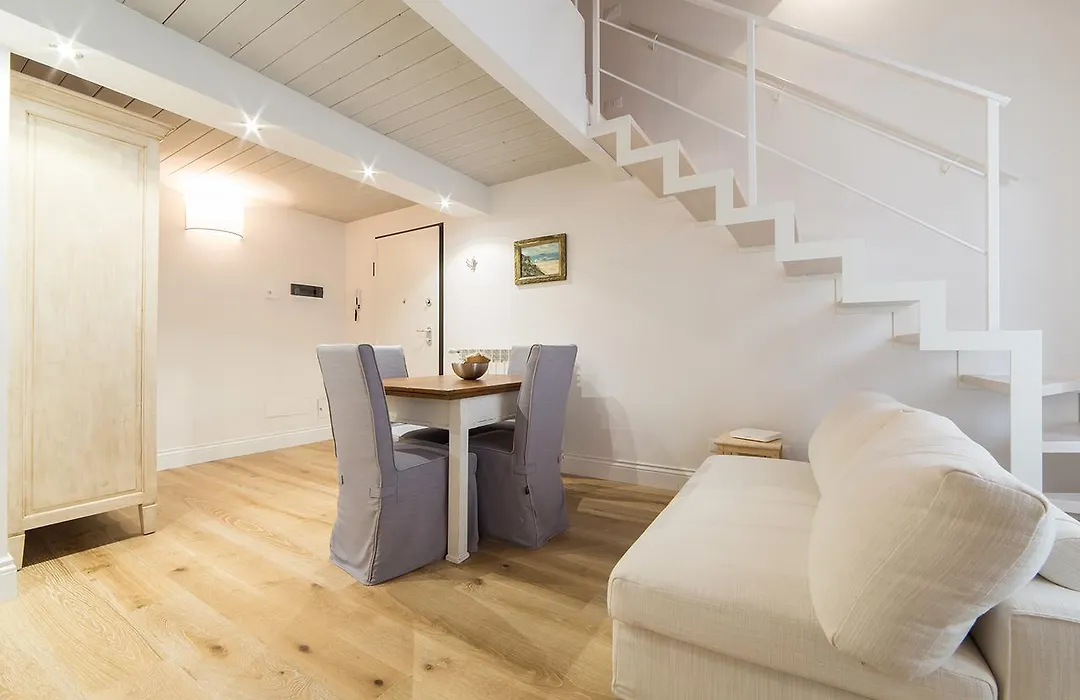 Santa Croce apartment-1