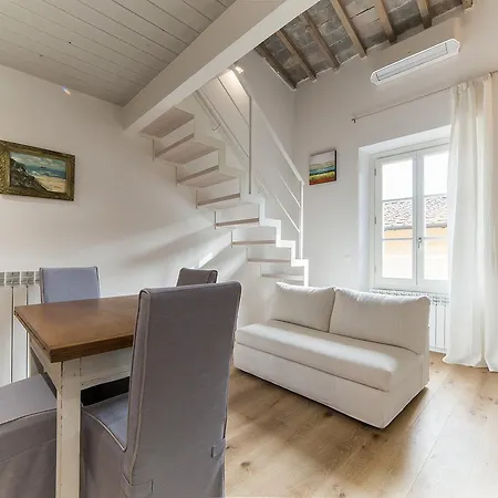 Santa Croce apartment-2